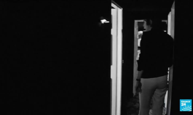 Maison de Serge Gainsbourg : les premiers visiteurs ont pu entrer dans le lieu mythique