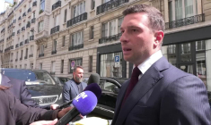 Amende pour le voile: les Français décideront "par référendum" (Bardella)