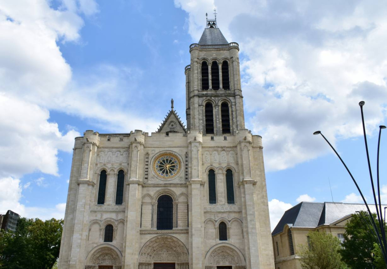 Le village olympique s'ouvre à la vente-iStock-jumabufu