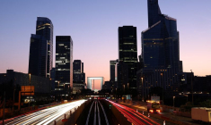 Une vue du quartier financier et d'affaires de La Défense à Puteaux, près de Paris