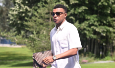 Le boss de Versailles affiche son soutien à Kylian Mbappé sur LinkedIN
