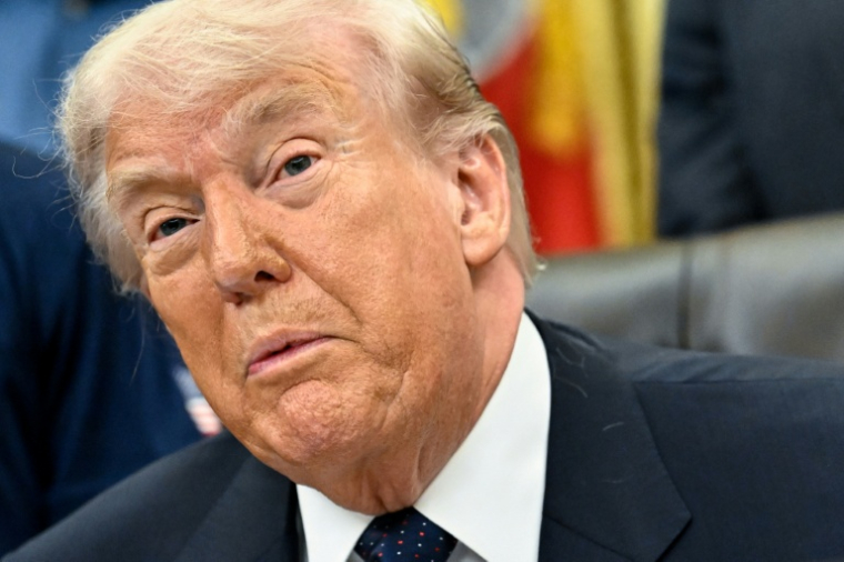 Le président américain Donald Trump dans le Bureau ovale de la Maison Blanche, à Washington, le 5 mai 2026 ( AFP / Kent NISHIMURA )