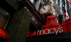 L'extérieur du grand magasin Macy's est visible dans le quartier de Midtown à New York