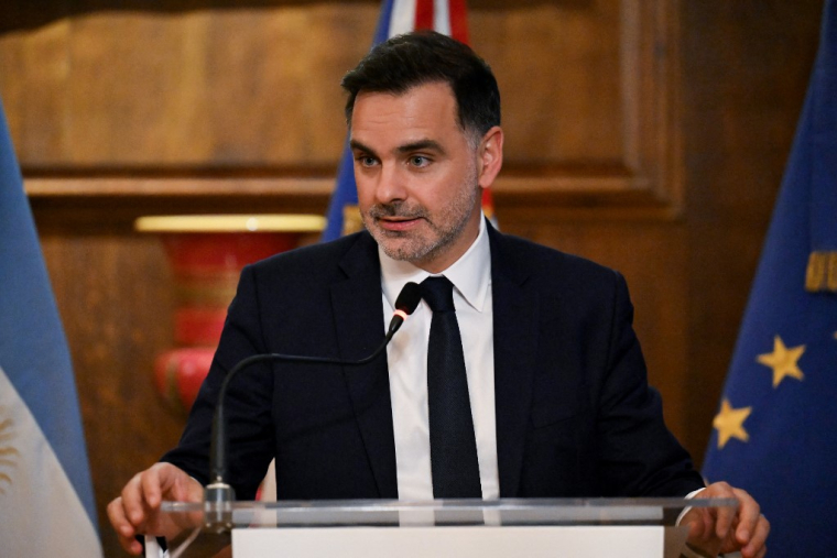 Laurent Saint-Martin à Buenos Aires, en Argentine, le 27 juin 2025. ( AFP / LUIS ROBAYO )