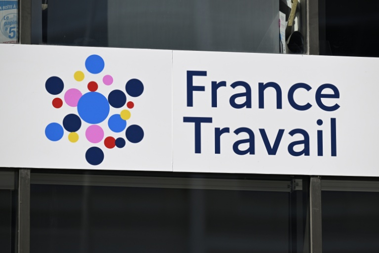 Le nombre d’inscrits à France Travail a poursuivi au troisième trimestre sa lente progression entamée en 2024 ( AFP / Jean-Christophe VERHAEGEN )