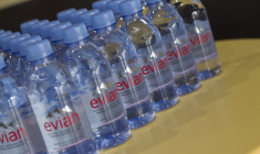 DANONE EVIAN (Crédit: Daria Shmal / Flickr)