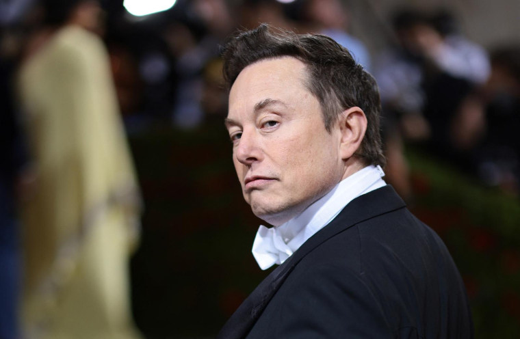 Elon Musk, au gala du Met, le 2 mai 2023 ( GETTY IMAGES NORTH AMERICA / DIMITRIOS KAMBOURIS )