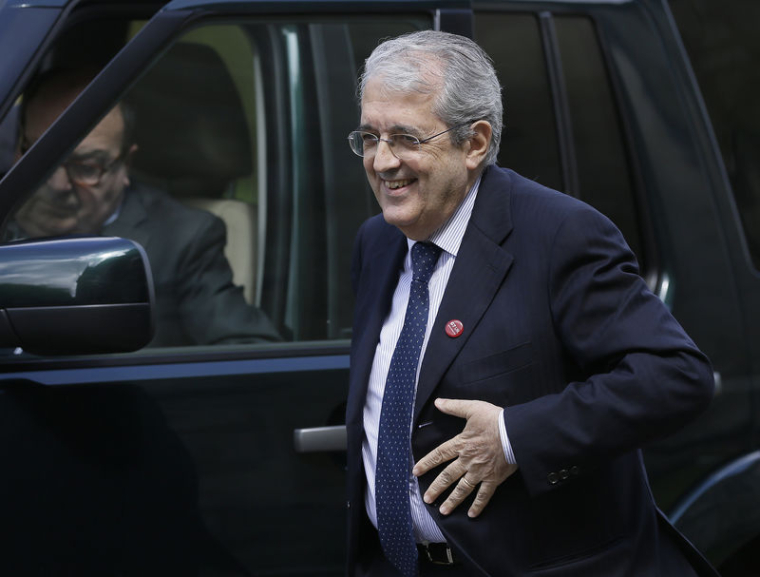 LE PRÉSIDENT D'UNICREDIT N'EXCLUT PAS UN SAUVETAGE DE CARIGE PAR LES BANQUES