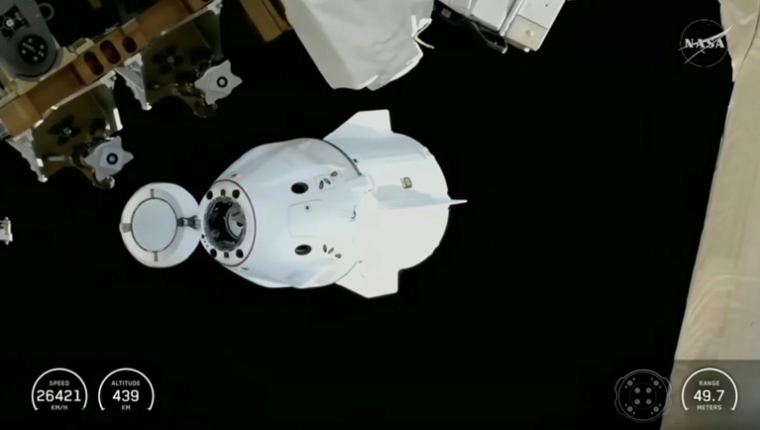 Capture d'écran d'une vidéo de la Nasa montrant la capsule Dragon de SpaceX se quittant la Station spatiale internationale (ISS), le 14 janvier 2026 ( NASA / - )