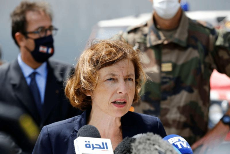 LIBAN: LE PORTE-HÉLICOPTÈRES FRANÇAIS TONNERRE DANS LE PORT DE BEYROUTH