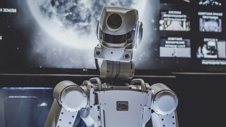 Un robot humanoïde. (Crédits: Unsplash - Arseny Togulev)