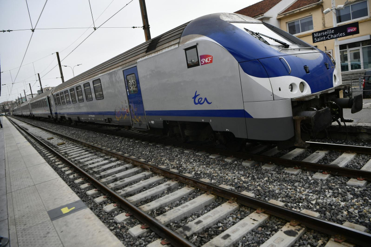 ( AFP / BERTRAND LANGLOIS )