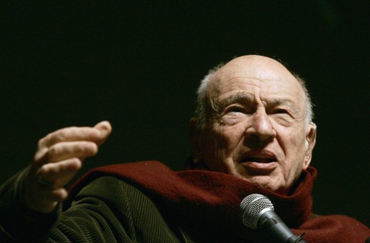 Le philosophe et sociologue français Edgar Morin, le 6 décembre 2007 à Mexico ( AFP / Ronaldo SCHEMIDT )