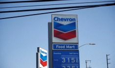 CHEVRON: LE BÉNÉFICE A PRESQUE QUADRUPLÉ AU T1 AVEC L'ENVOLÉE DU PRIX DU PÉTROLE