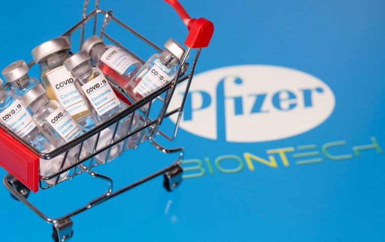 CORONAVIRUS: PFIZER ET BIONTECH DEMANDENT UN FEU VERT POUR LEUR VACCIN DANS L'UE