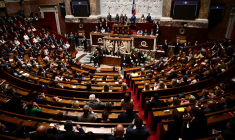 ( AFP / CHRISTOPHE ARCHAMBAULT )