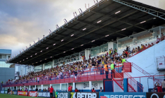 Le tremblement d’une tribune entraîne l’arrêt définitif d’un match
