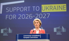 L'Union européenne prévoit de verser "autour de la mi-juin" une première aide budgétaire de 3,2 milliards d'euros à l'Ukraine, dans le cadre de son prêt géant de 90 milliards d'euros ( AFP / Nicolas TUCAT )