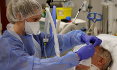 CORONAVIRUS: LA PRESSION RESTE FORTE DANS LES SERVICES DE RÉANIMATION EN FRANCE