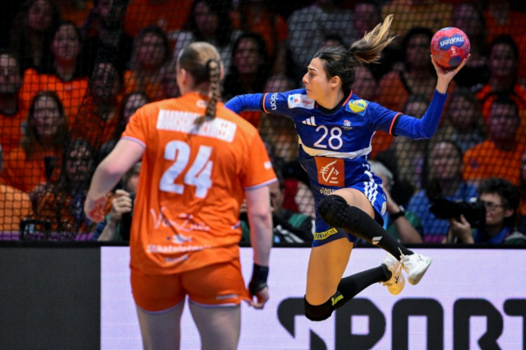 Lucie Granier à Rotterdam le 14 décembre 2025 ( AFP / JOHN THYS )