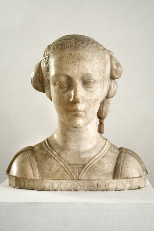Photo non datée diffusée par le musée SNM-Spiš de Levoča, en Slovaquie, montre un buste en marbre attribué au sculpteur italien de la Renaissance Donatello, représentant la noble italienne Cecilia Gonzaga ( SNM-Spiš Museum / Peter ZUPNIK )