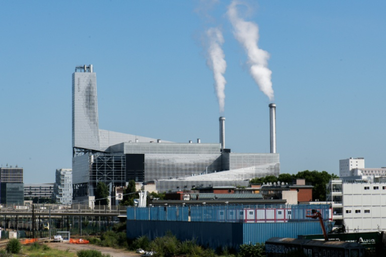 L'usine d'incinération gérée par le Syctom à Ivry-sur-Seine, le 17 juin 2025 ( AFP / Martin LELIEVRE )