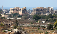 Vue des destructions dans la bande de Gaza, prise du côté israélien de la clôture, le 19 août 2025 ( AFP / Jack GUEZ )