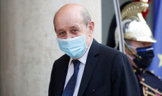 LA FRANCE CONDAMNE LE "COUP DE FORCE" AU MALI, ANNONCE LE DRIAN