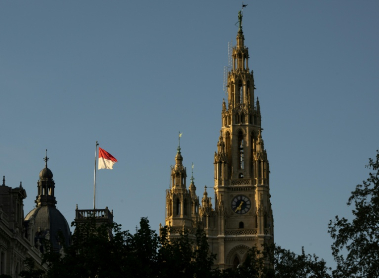 Le parti d'extrême droite FPOe considère que la loi ne va pas assez loin et réclame que l'interdiction soit étendue aux étudiantes, enseignantes et autres membres du personnel éducatif ( AFP / JOE KLAMAR )