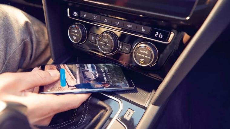 Smartphone connecté à la voiture