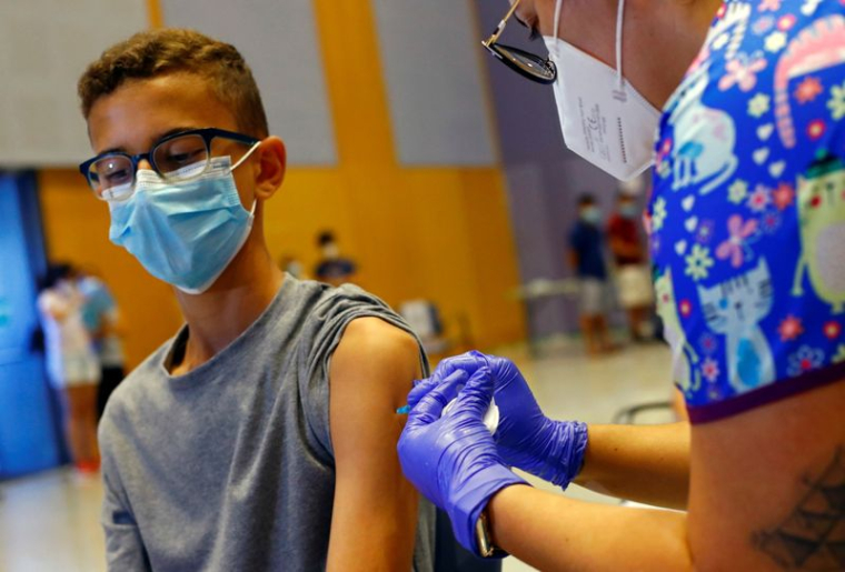 CORONAVIRUS : MODERNA DIT QUE SON VACCIN EST EFFICACE À 93% APRÈS SIX MOIS