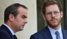 Le Premier ministre Sébastien Lecornu (g) et le ministre des Comptes publics David Amiel à la sortie de l'Elysée, le 10 juin 2026 à Paris ( AFP / Ludovic MARIN )