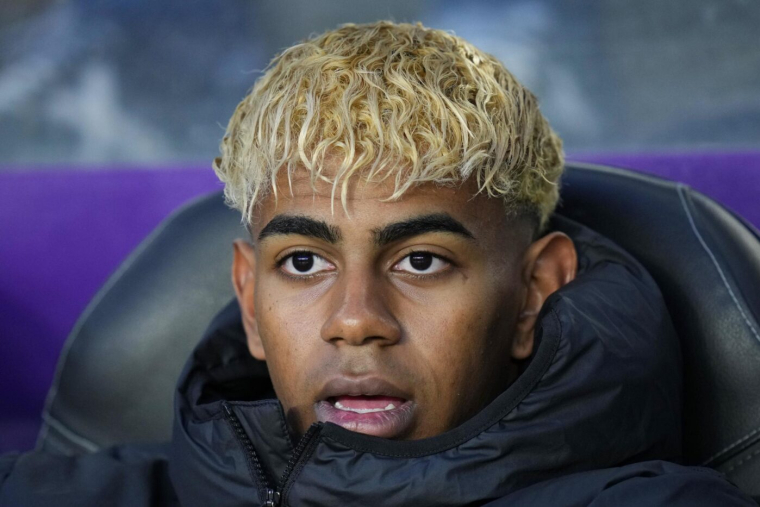 Quand un groupe de françaises demande à Lamine Yamal de les prendre en photo