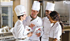 Le titre du spécialiste de la restauration collective recule de 62% depuis le début de l'année. (© Elior)