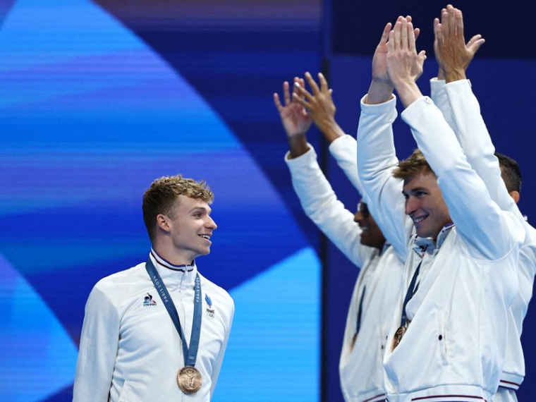 Natation: Cérémonie de victoire du relais 4x100m Medley masculin
