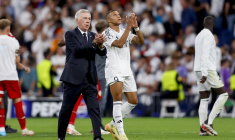 Ancelotti vole à la rescousse de Tchouaméni et encense Mbappé