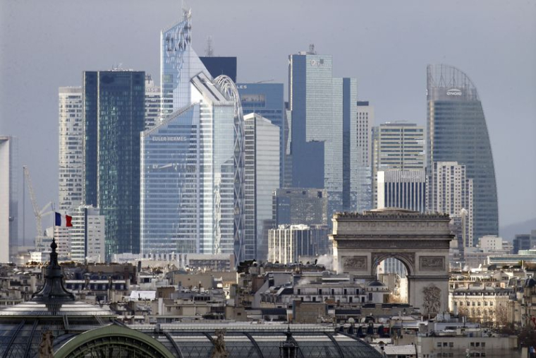 Vue du quartier d'affaires de La Défense à Paris