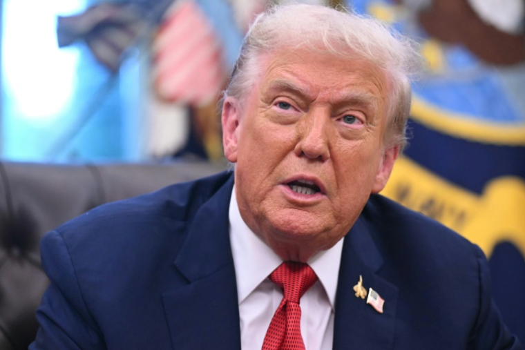 Le président américain Donald Trump dans le Bureau ovale de la Maison Blanche, le 25 septembre 2025 à Washington ( AFP / SAUL LOEB )