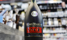 ( GETTY IMAGES NORTH AMERICA / MARIO TAMA )