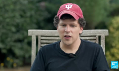 Jesse Eisenberg : Je n'aime vraiment pas me regarder