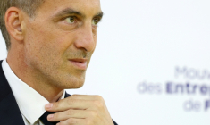 Raphaël Glucksmann participe à un débat avec d'autres candidats à l'élection présidentielle, le 27 août 2026 à Paris ( AFP / Thomas SAMSON )