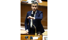 Débat sur la loi sur l'immigration à l'Assemblée nationale à Paris