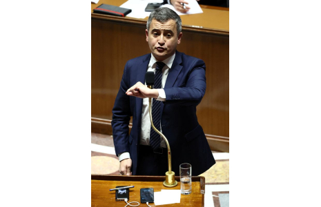 Débat sur la loi sur l'immigration à l'Assemblée nationale à Paris