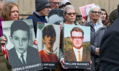 Des proches des victimes du "Bloody Sunday", à Belfast, le 15 septeùbre 2025 ( AFP / Paul Faith )