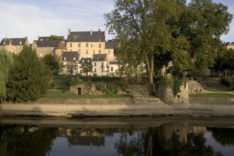 L'exode urbain n'a pas eu lieu, mais les ville moyennes sont plébiscitées - iStock-ChrisAt