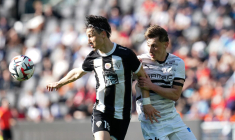 Après la vente de Kalimuendo, Rennes s'active sur le marché des attaquants