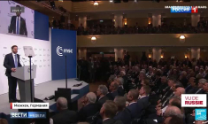 Trump assouplit les sanctions contre le pétrole russe, Moscou salue une "convergence d'intérêts"