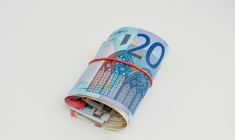 Dans tous les cas, les particuliers employeurs doivent déclarer la somme donnée comme étrennes sur la plateforme Cesu ou Pajemploi. (illustration) (Pixabay / Pexels)