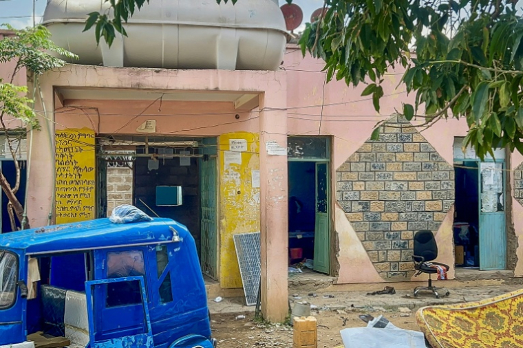 Un poste de police abandonné à Mekele, la capitale de l'Etat régional éthiopien du Tigré où les troupes des autorités rebelles quittent la ville en masse, le 3 octobre 2026  ( AFP / - )