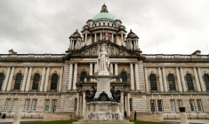 UN "FOSSÉ CONSIDÉRABLE" SÉPARE LONDRES DE BRUXELLES SUR L'IRLANDE DU NORD, DIT DAVID FROST